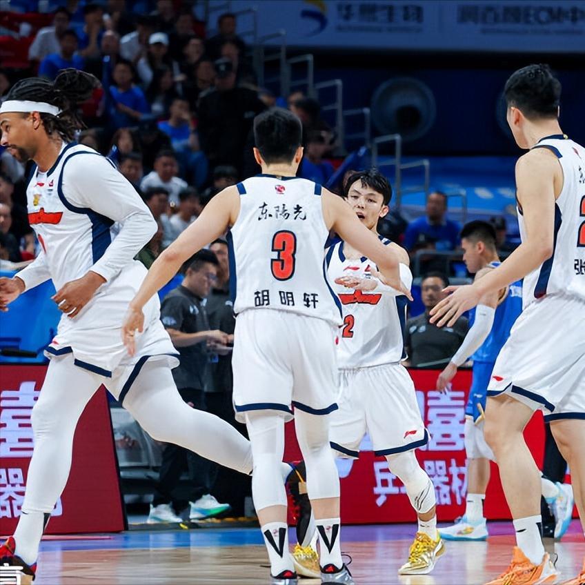 立博体育-杜锋不再隐瞒！赛后回应广东男篮输球原因，原来伤病只是冰山一角